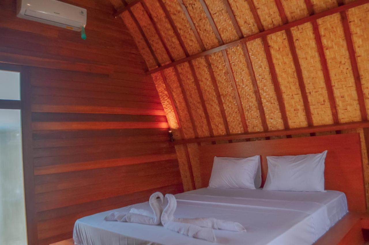 Laba Laba Bungalow Gili Meno Esterno foto